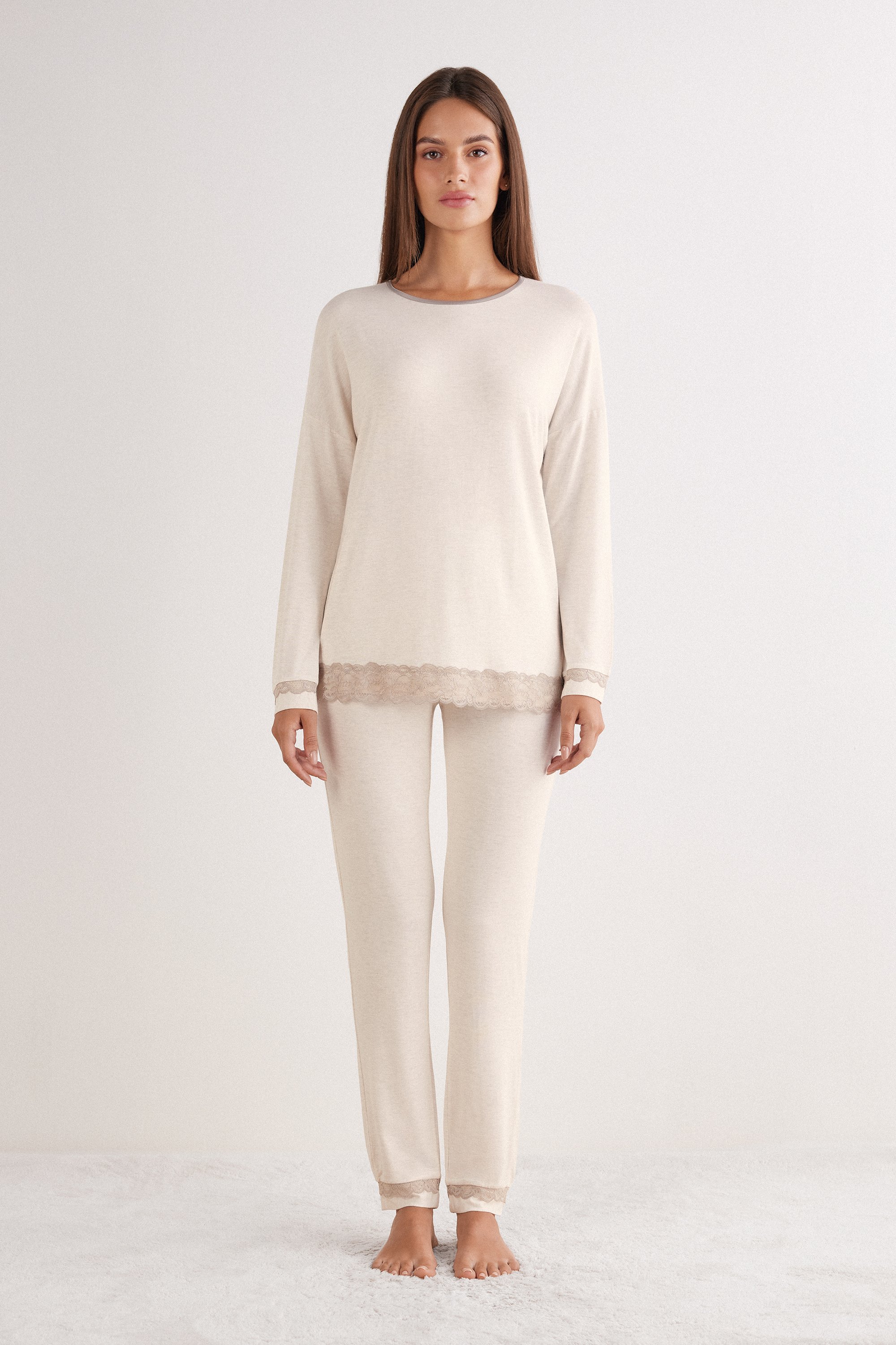 Pigiama Lungo in Modal con Pizzo