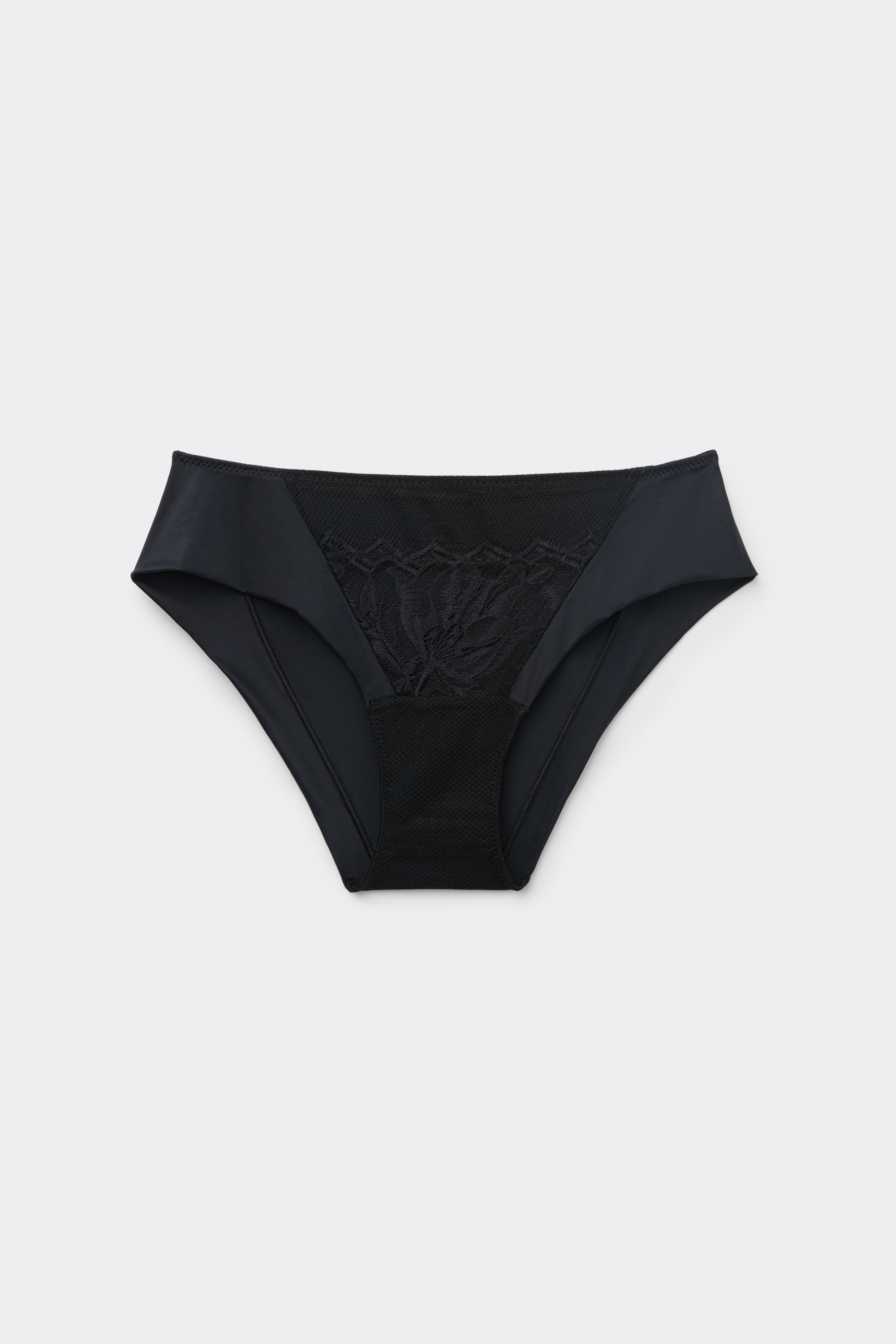 Slip in Pizzo Playful Glamour