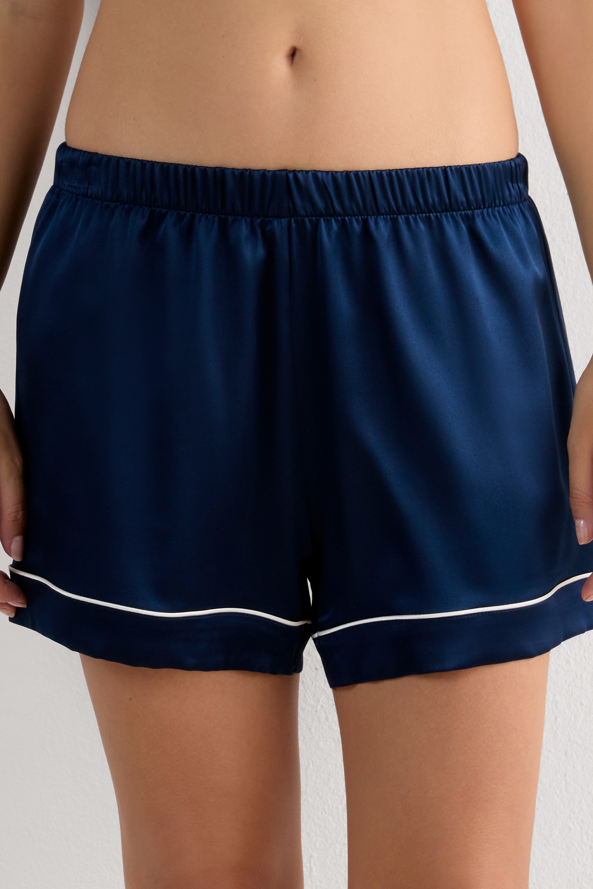Pantaloncino Seta con Profilo
