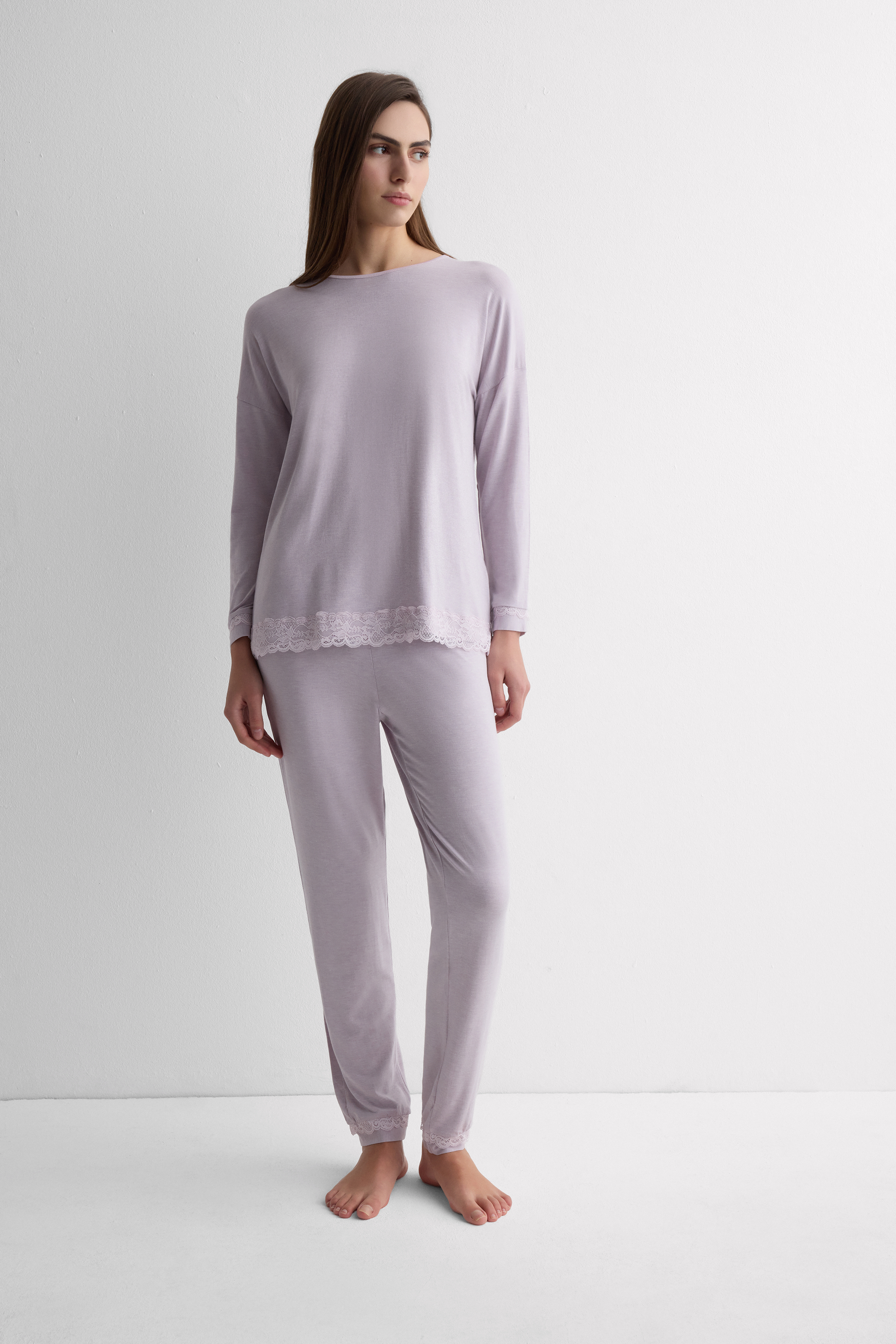 Pigiama Lungo in Modal con Pizzo