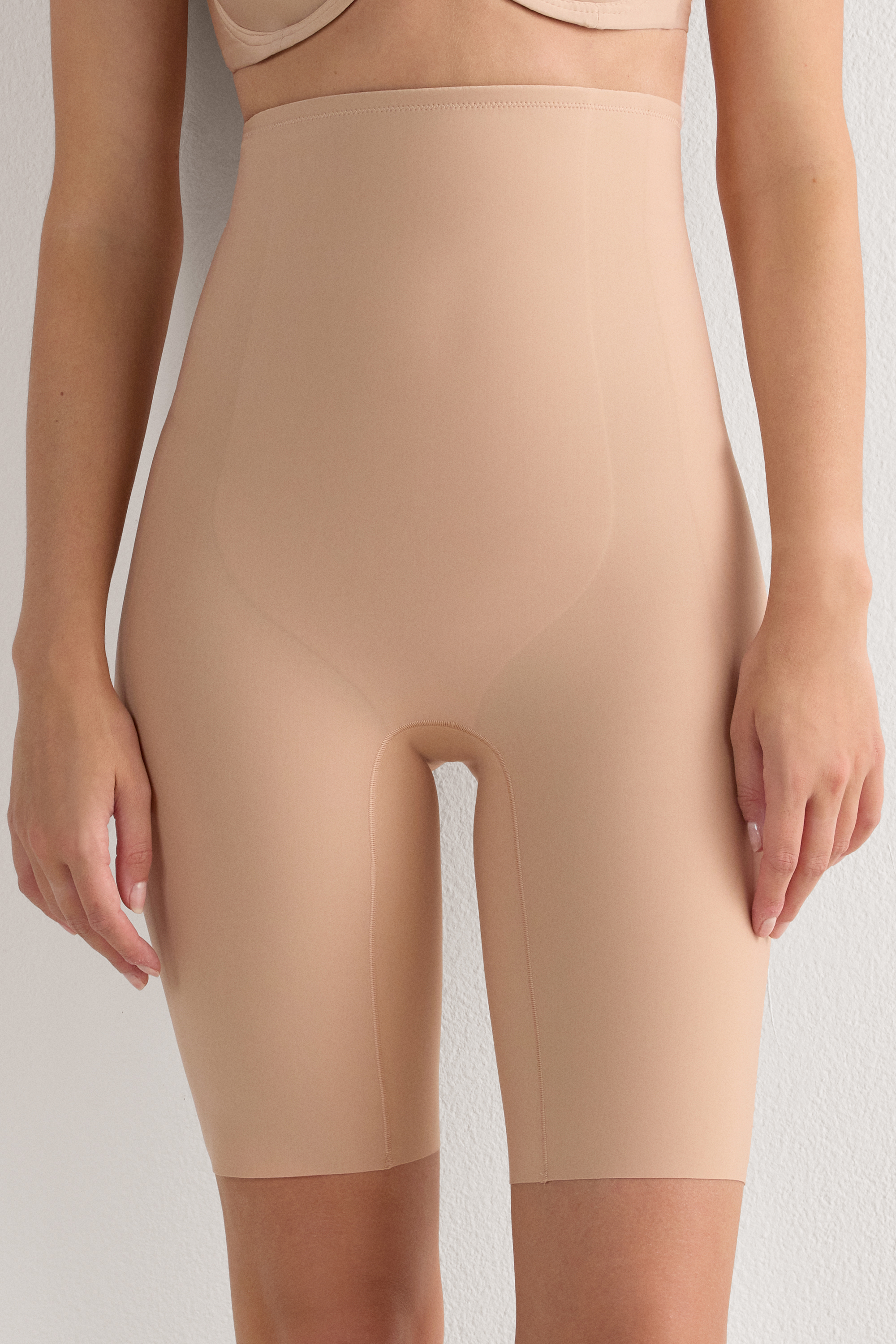 Pantaloncino Modellante in Microfibra Senza Cuciture