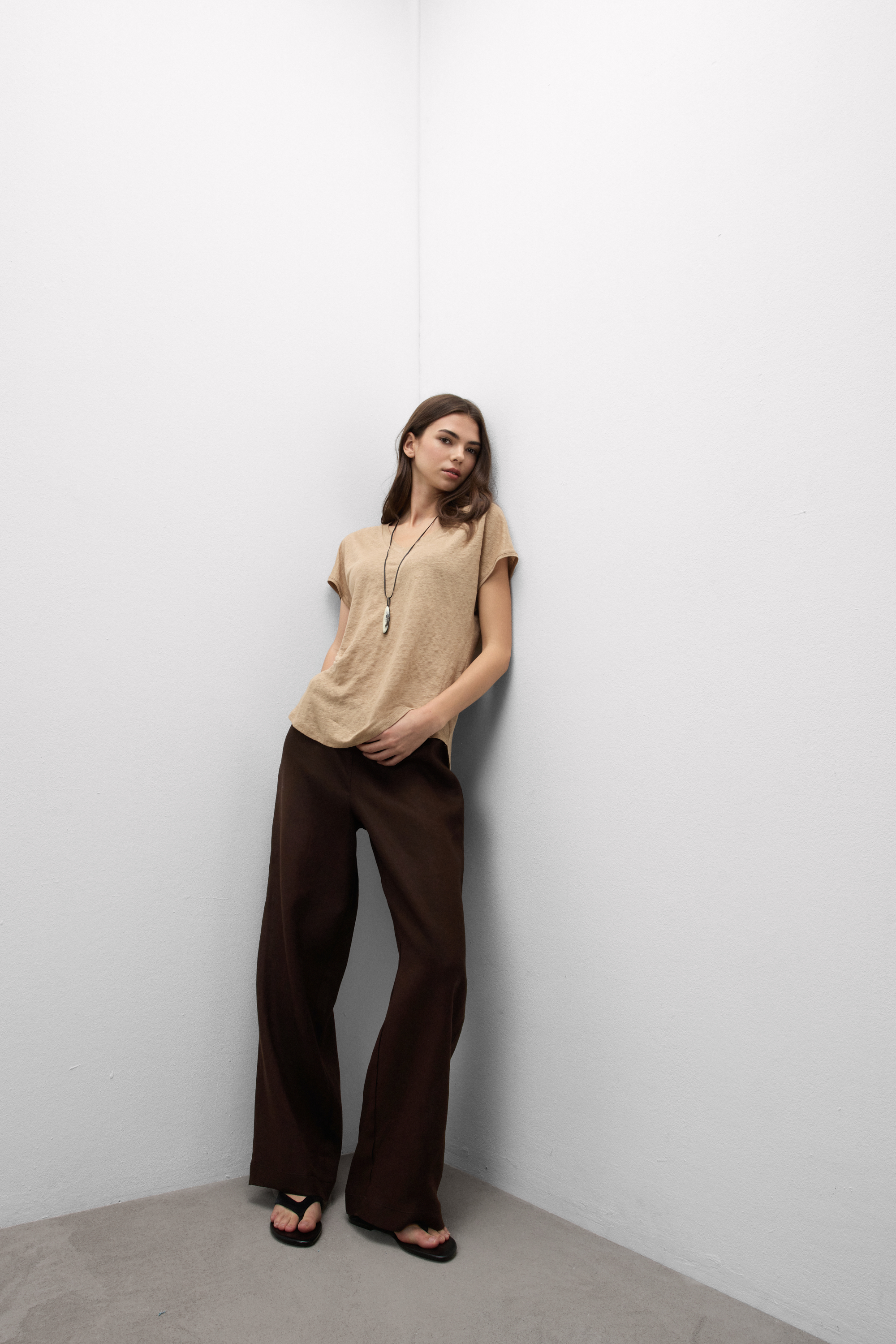 Maglia Manica Corta con Scollo a V in Lino The Pure Linen
