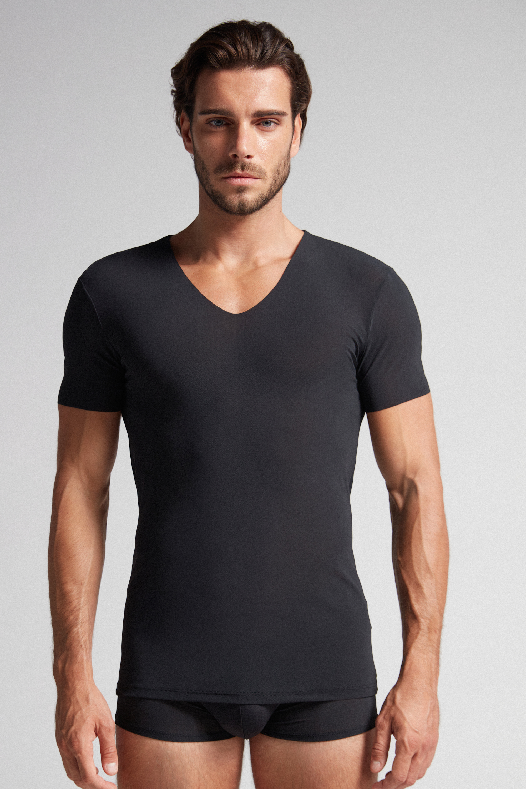 T-shirt in Microrete Taglio Vivo con Scollo a V