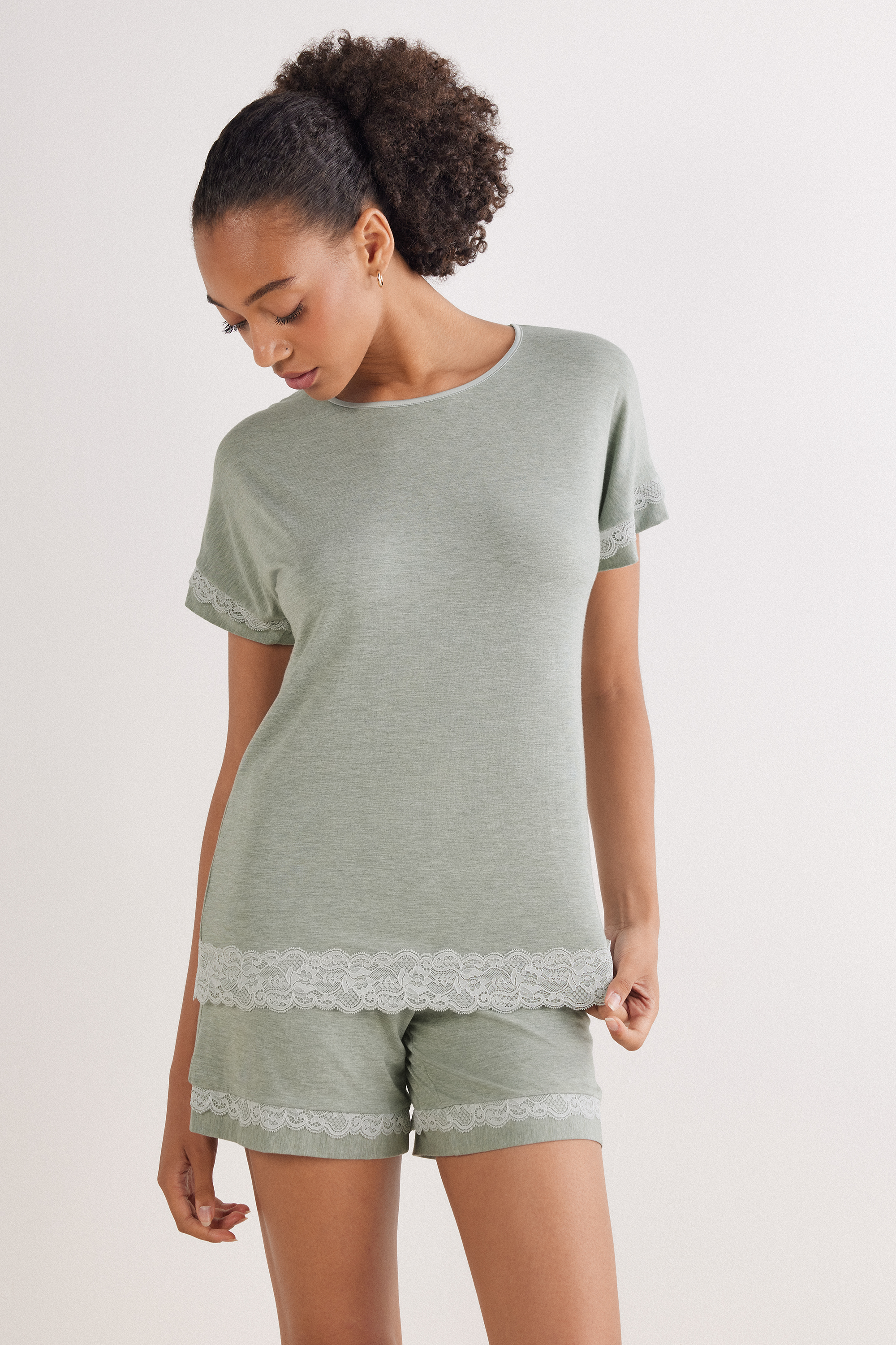Pigiama Corto in Modal con Pizzo