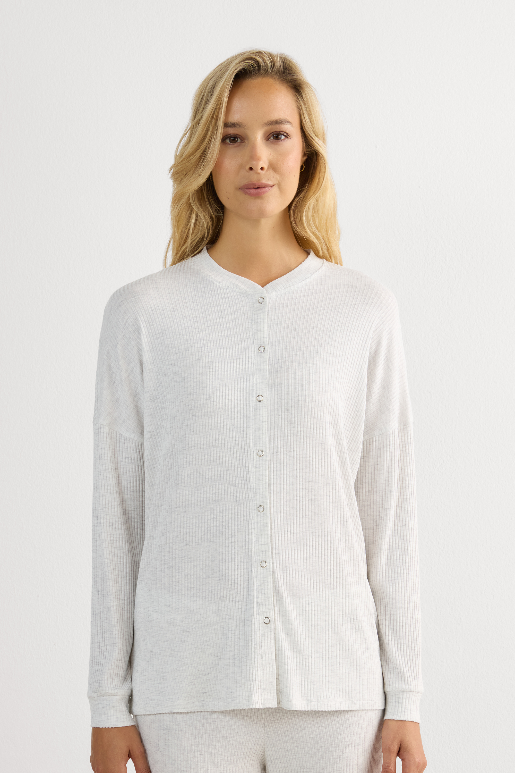 Maglia Manica Lunga Aperta Davanti in Modal Chic Comfort
