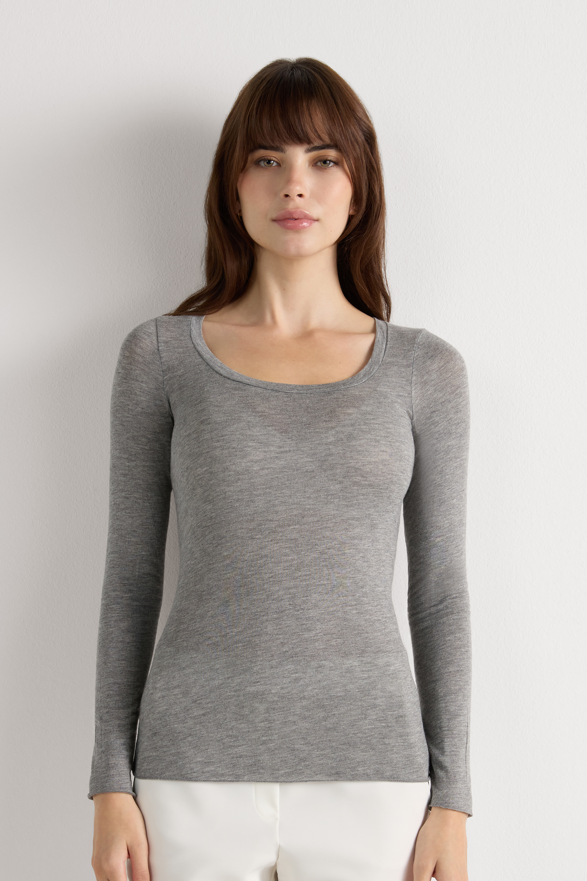 Maglia Manica Lunga Modal Ultralight con Cashmere Scollo Madonna