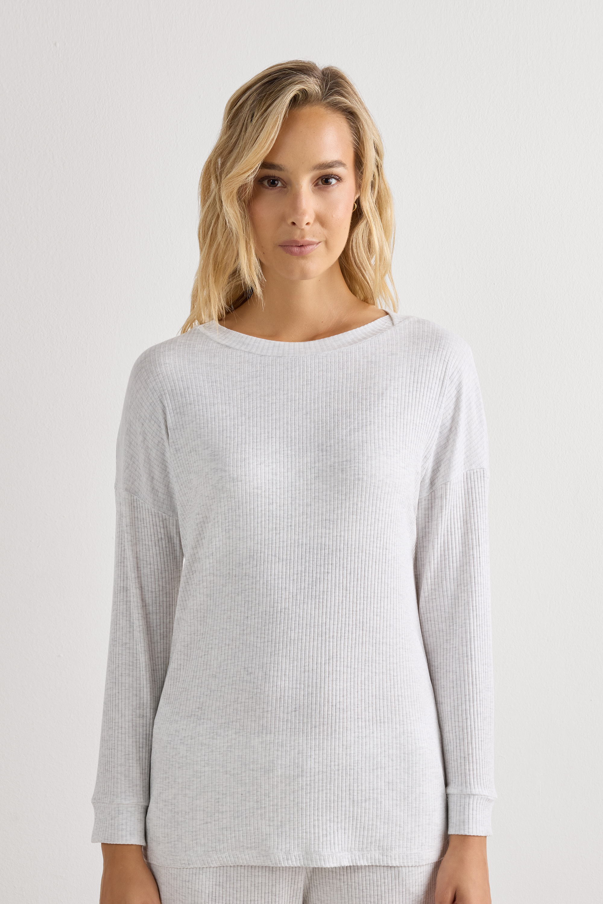 Maglia Manica Lunga con Scollo a Barchetta in Modal Chic Comfort
