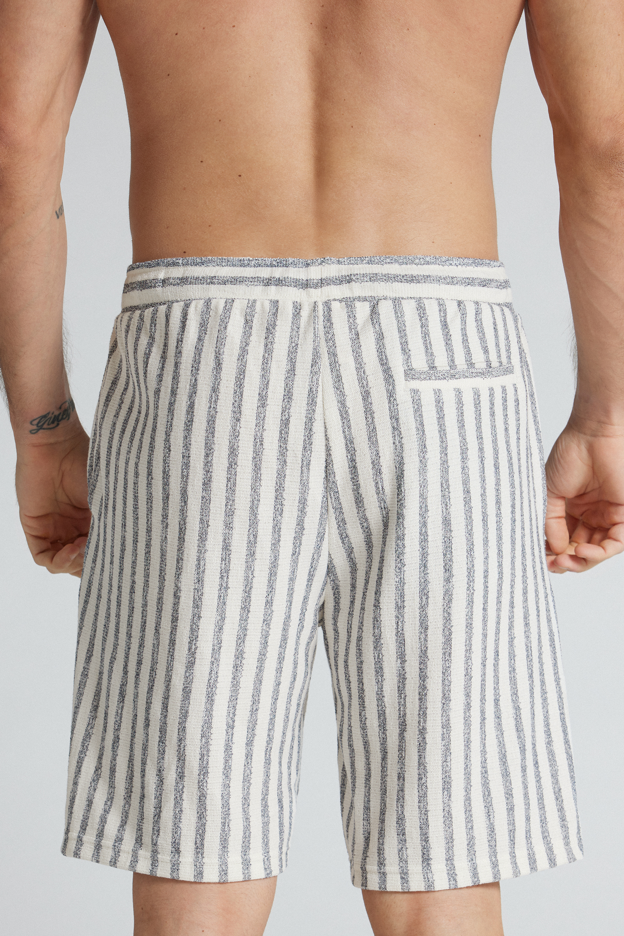 Pantalone Corto in Felpa a Righe Verticali