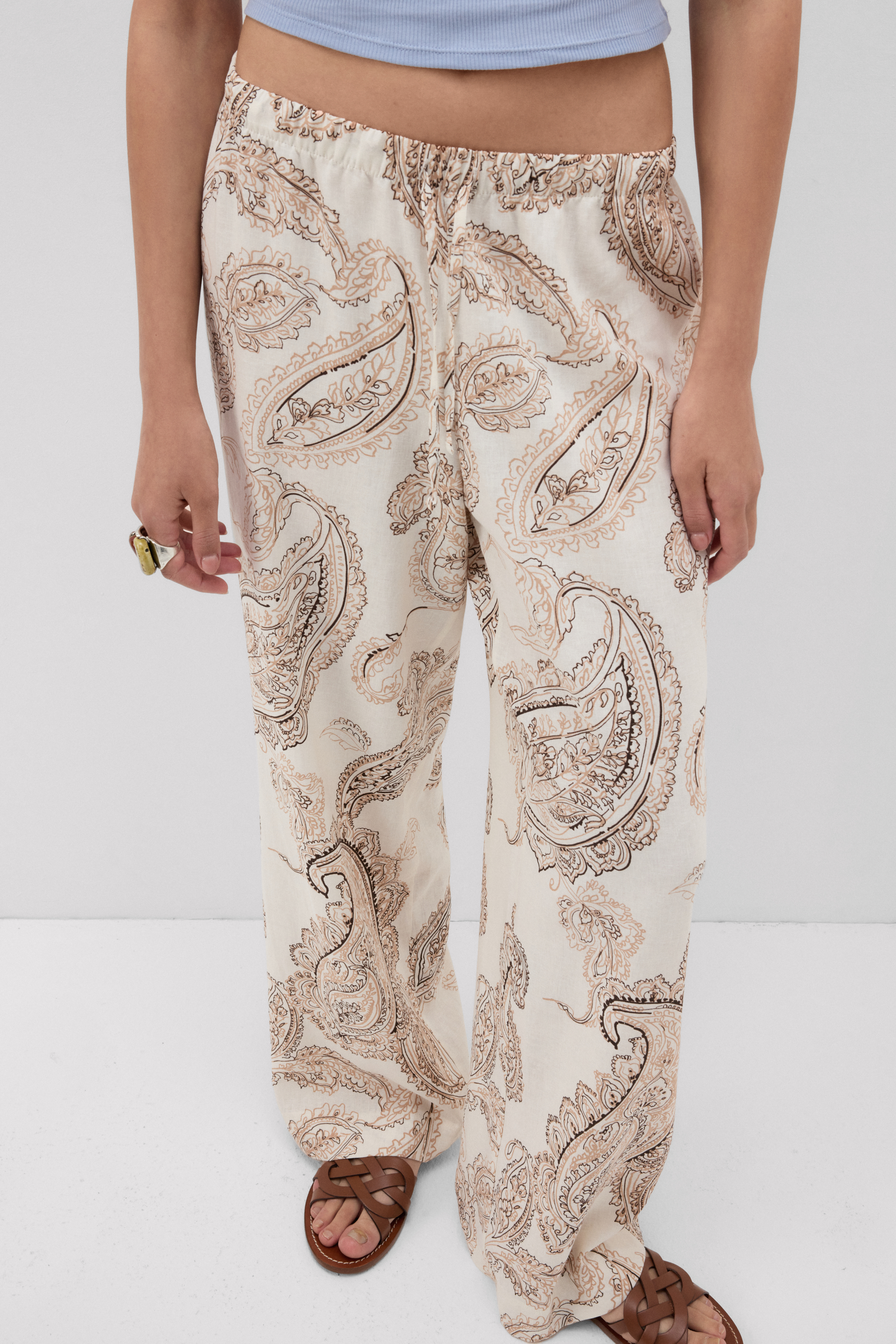 Pantalone in Lino e Viscosa Get Noticed