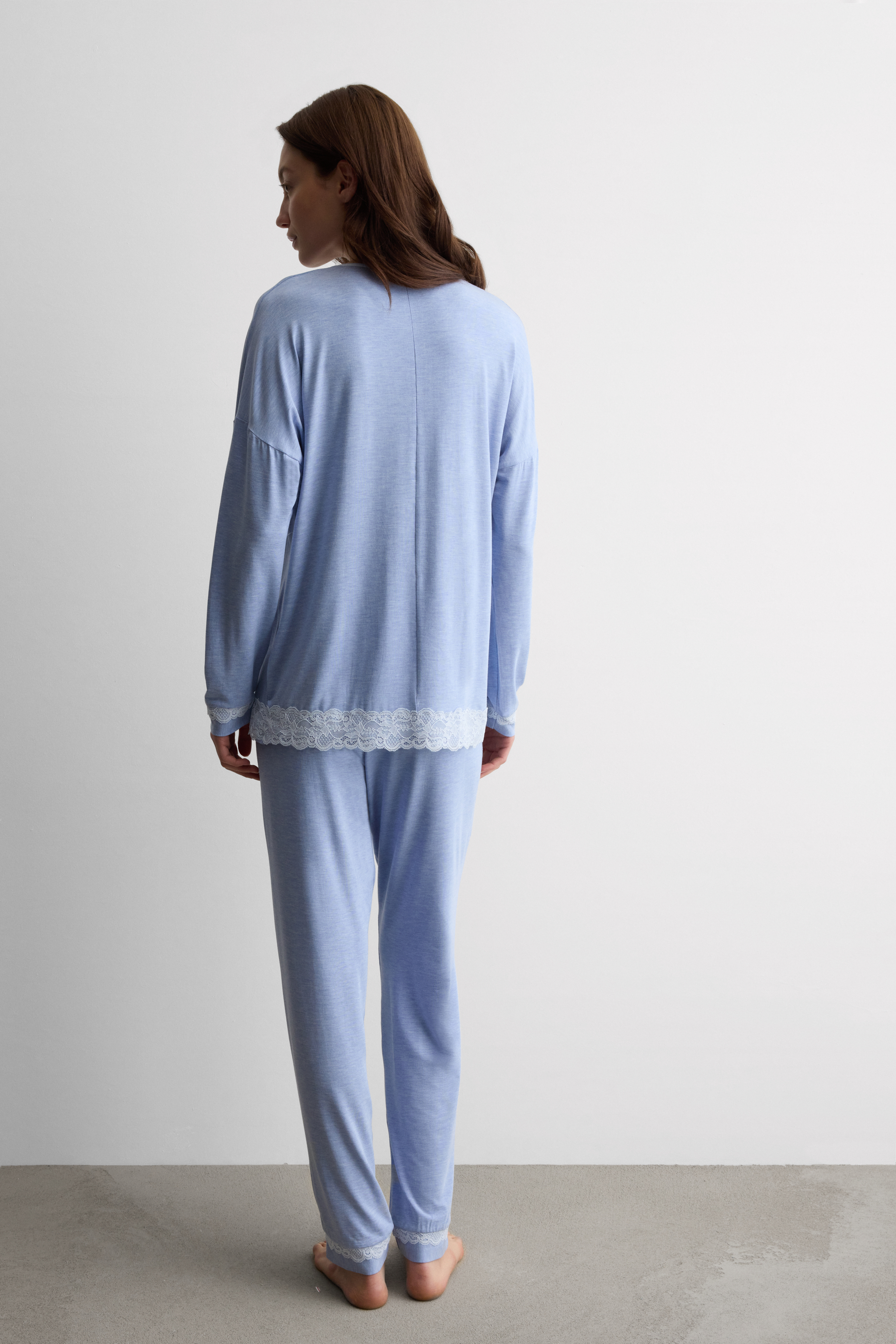 Pigiama Lungo in Modal con Pizzo