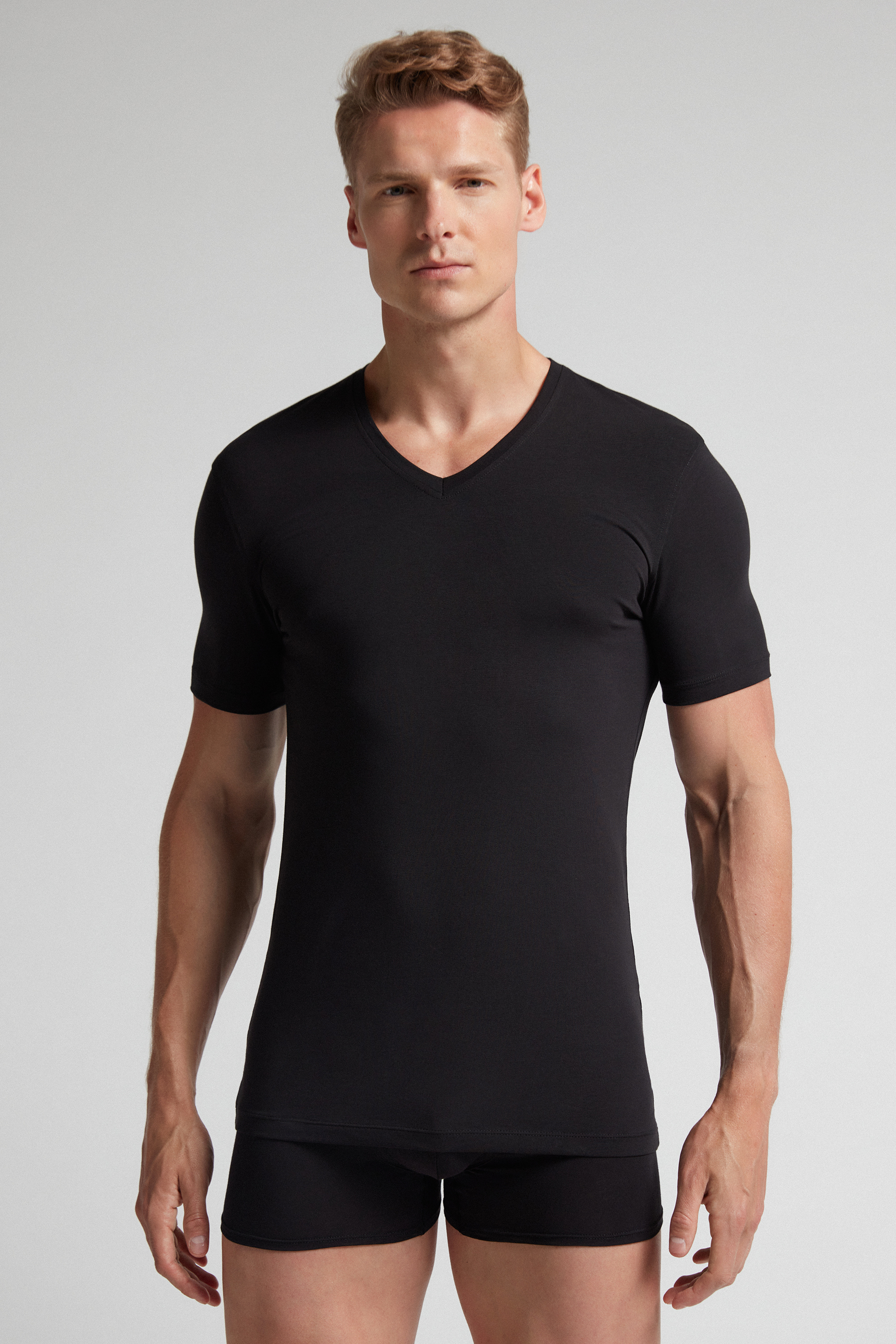 T-shirt con Scollo a V in Cotone Superior Elasticizzato